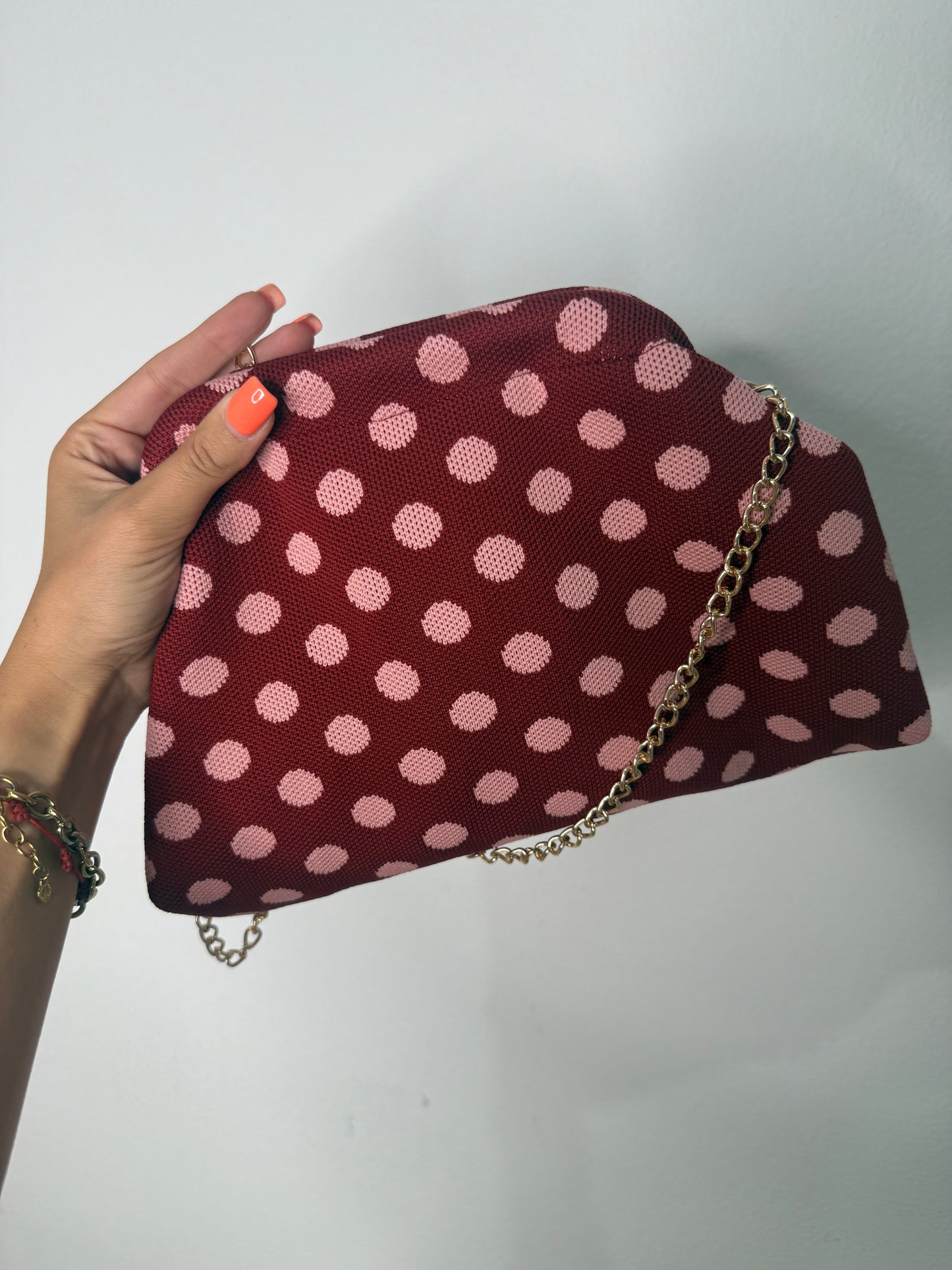CLUTCH POLKA DOT BURDEOS