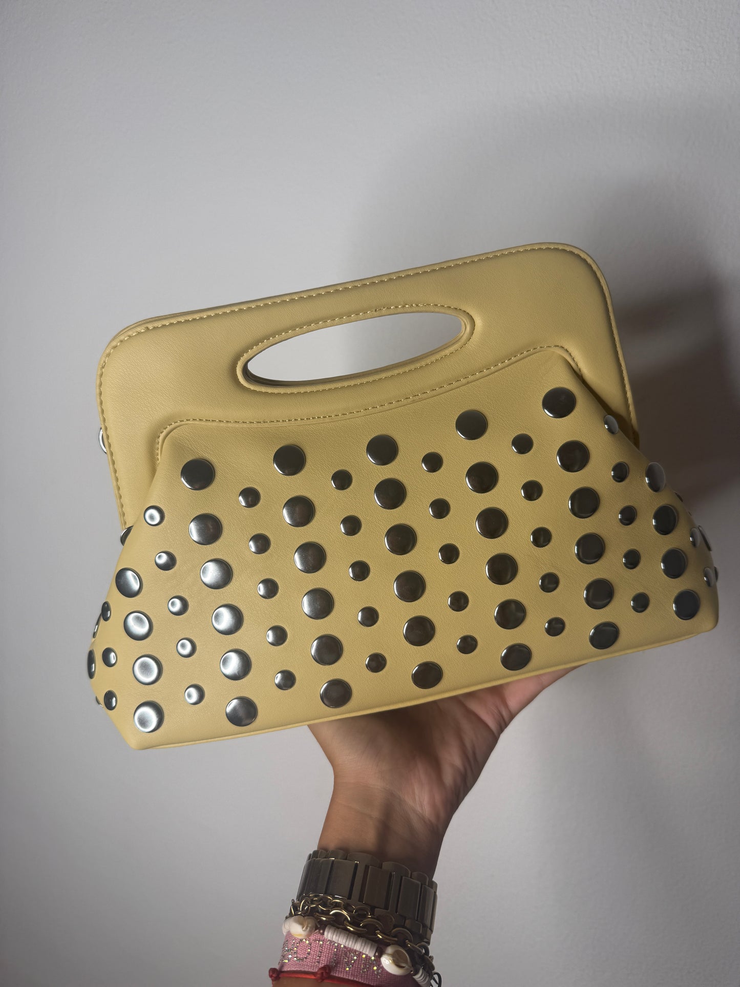 BOLSO TACHAS YELLOW