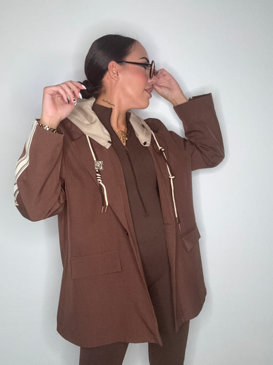 BLAZER LINEAL CAPUCHA BROWN