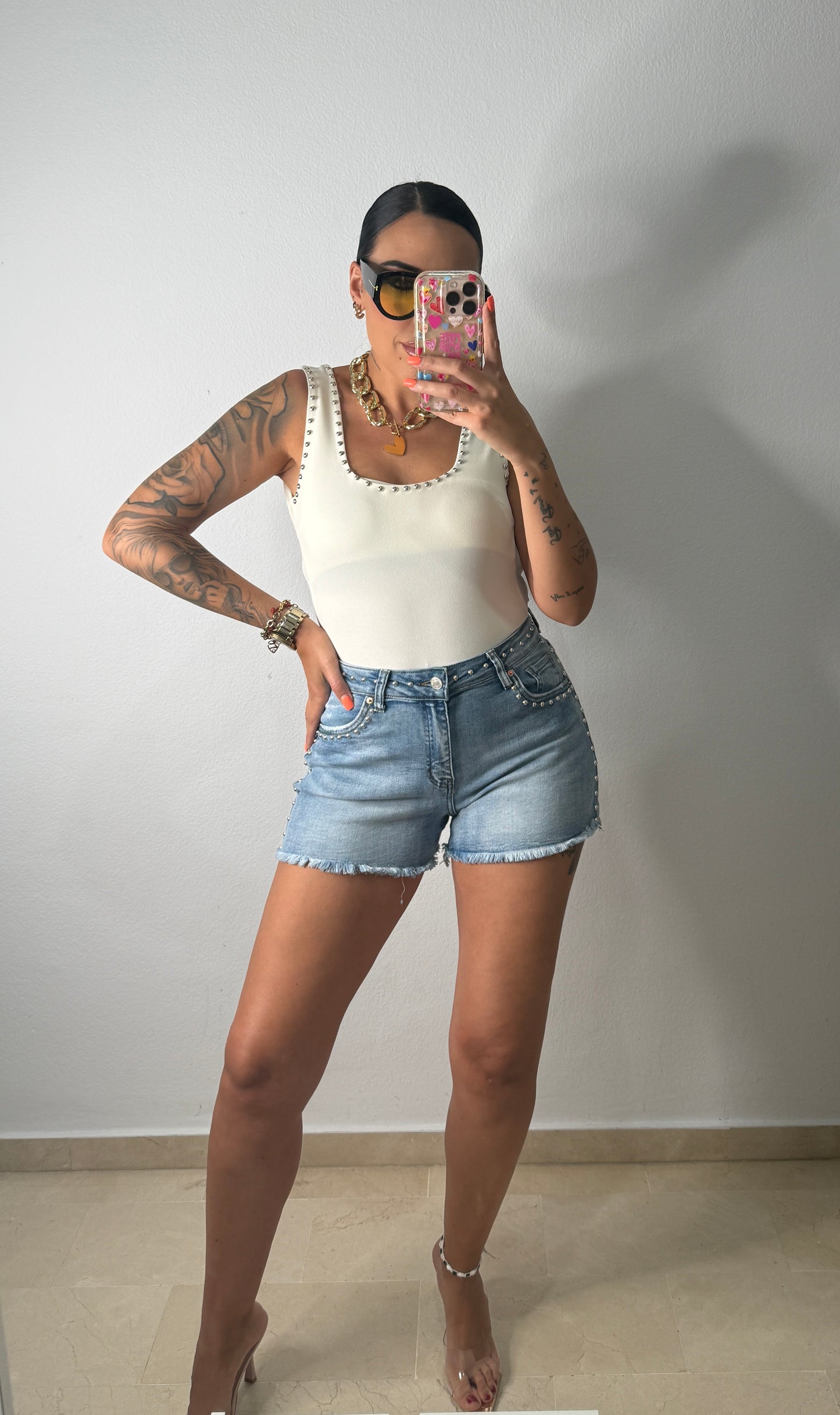 SHORT DENIM TACHAS