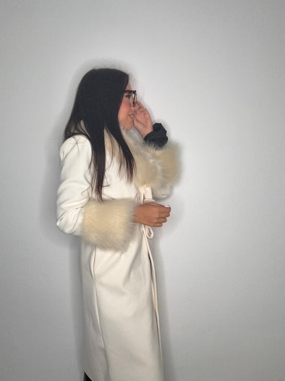 ABRIGO LUXURY PELO WHITE