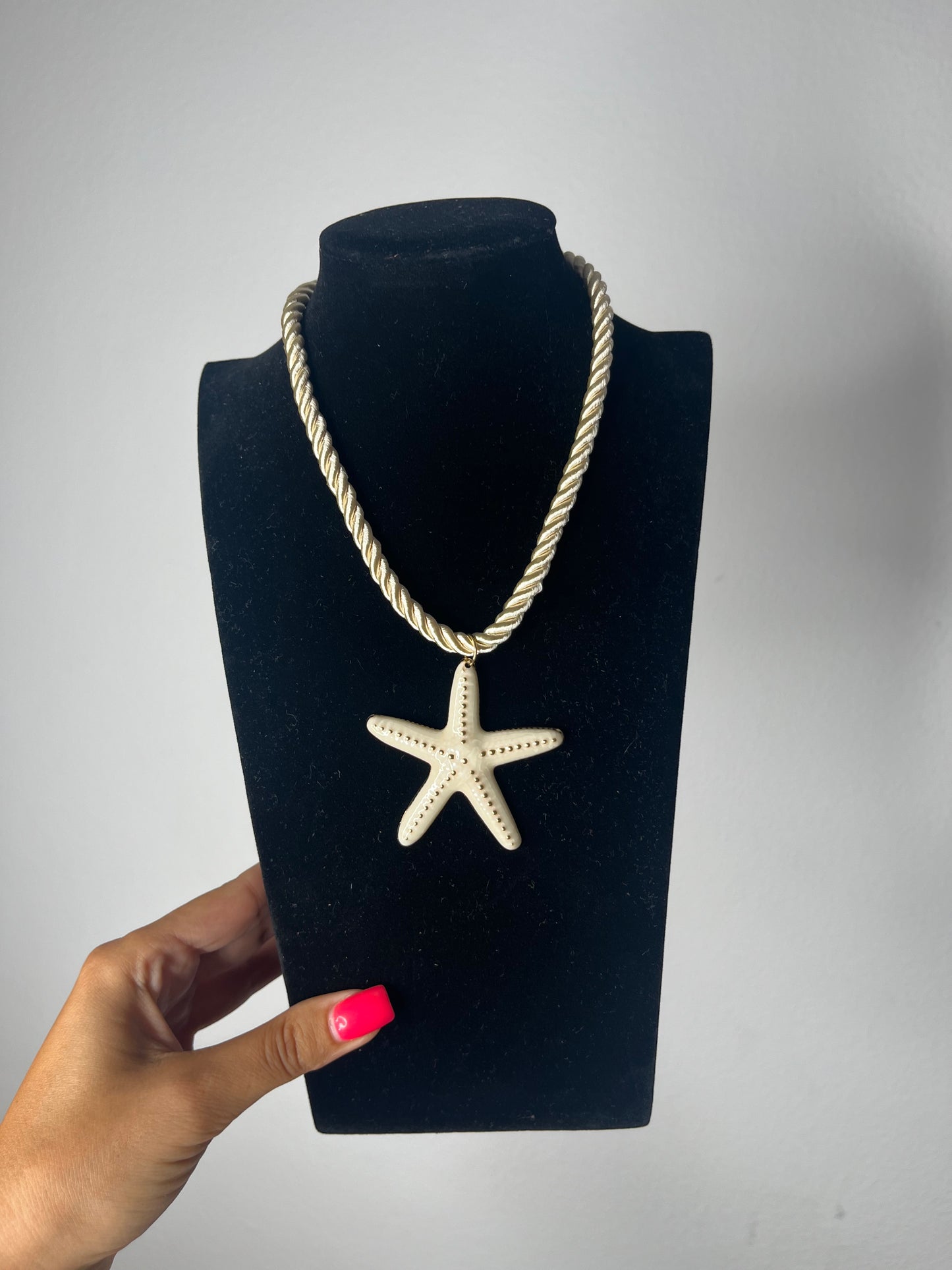 COLLAR STAR WHITE