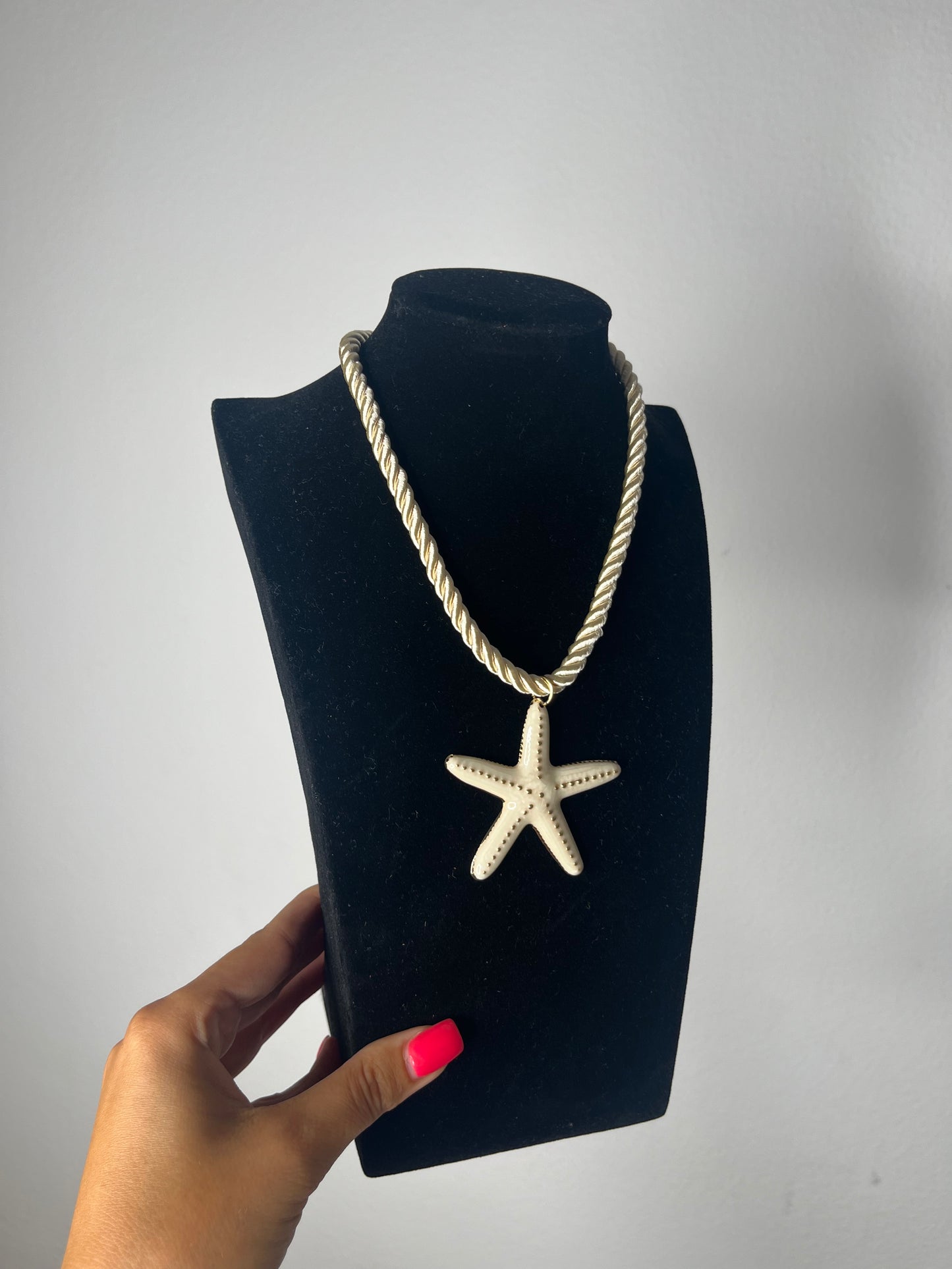 COLLAR STAR WHITE