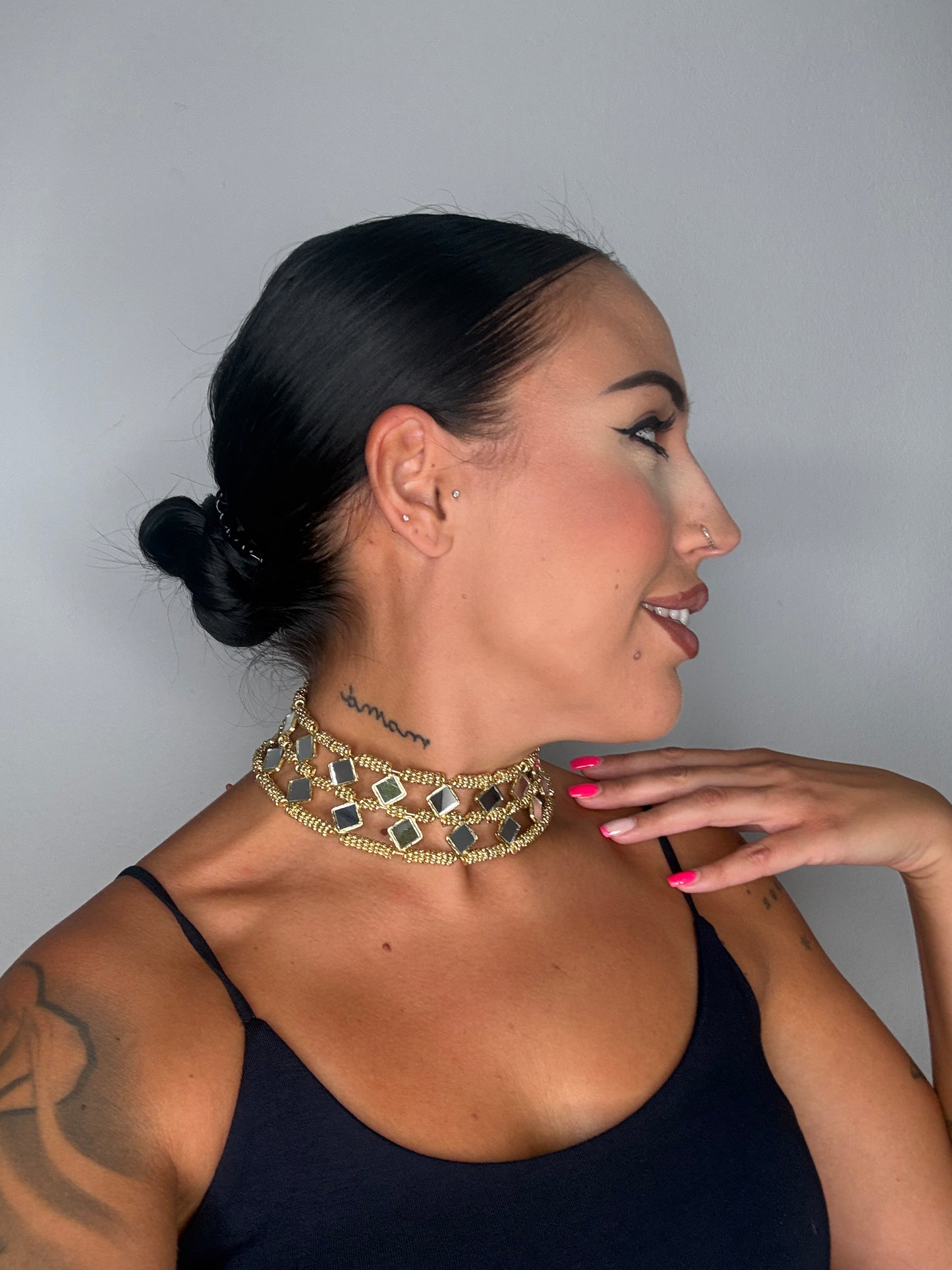 CHOCKER RÍGIDO CRYSTAL