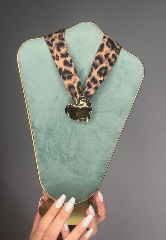 COLLAR LEO CINTA