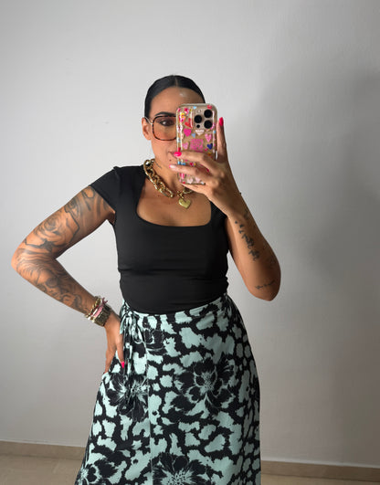 TOP BASIC BLACK ESCOTE