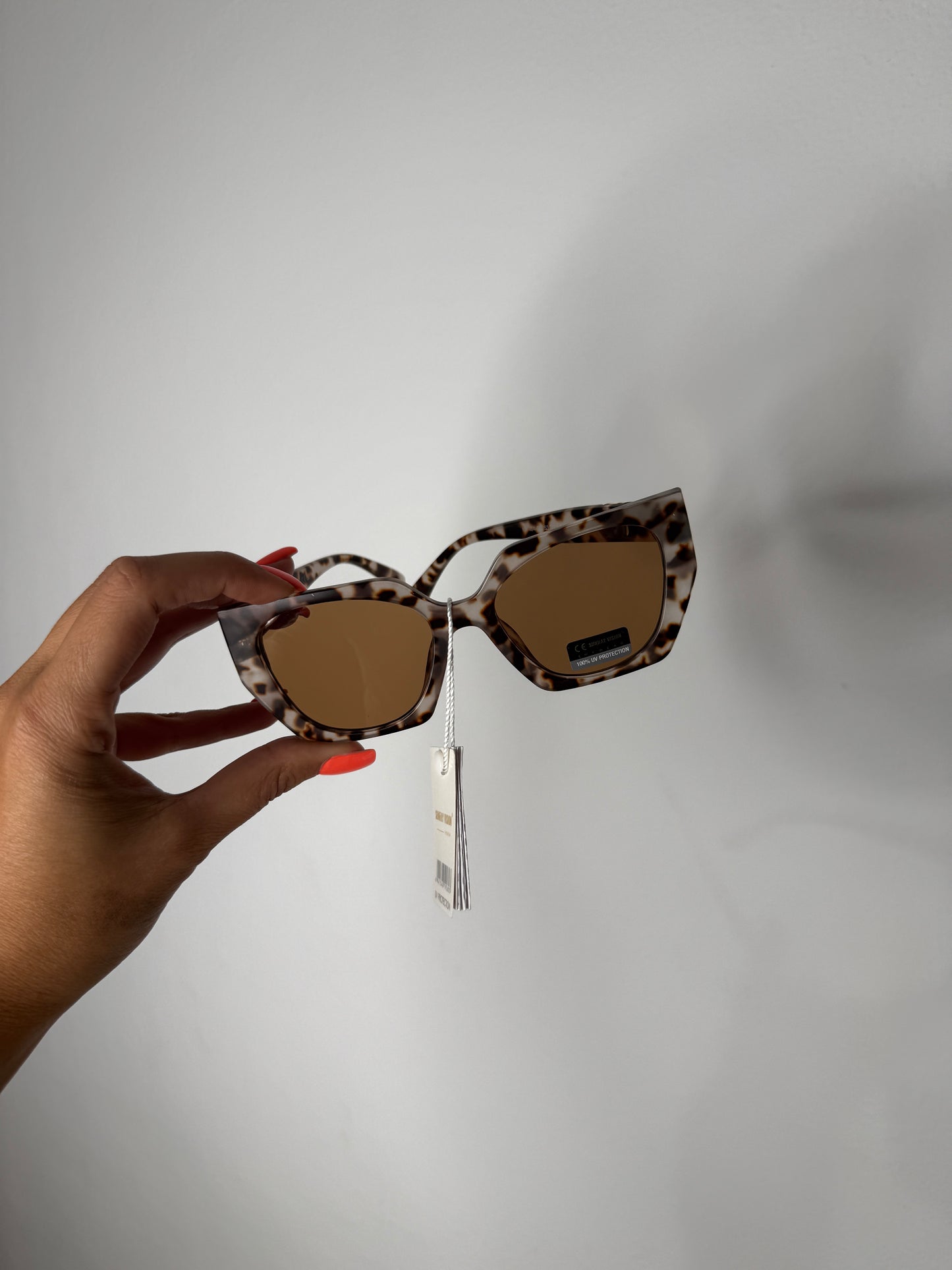 SUNGLASSES LEO GG