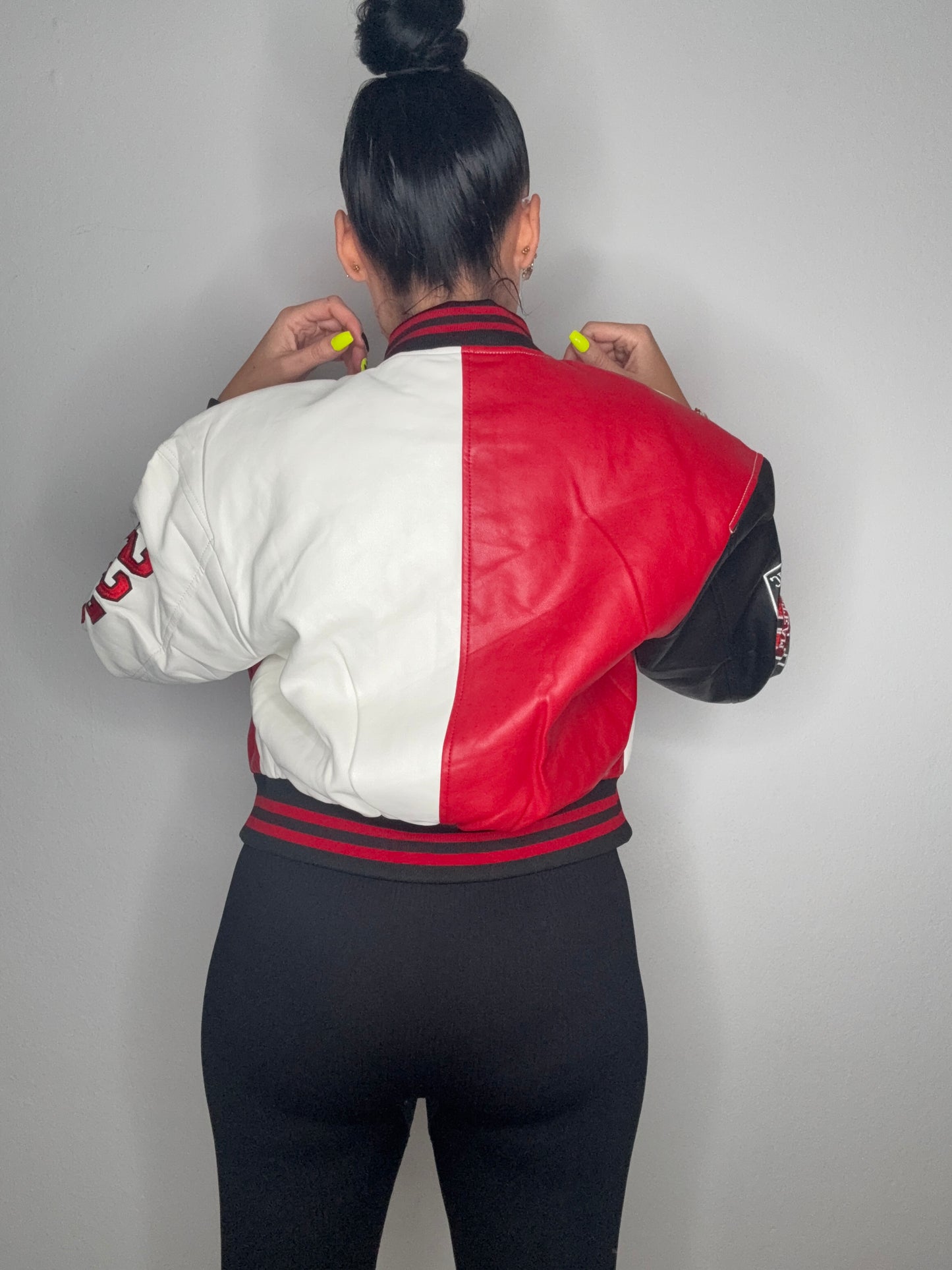 BOMBER EXCLUSIVA TRICOLOR ROJA