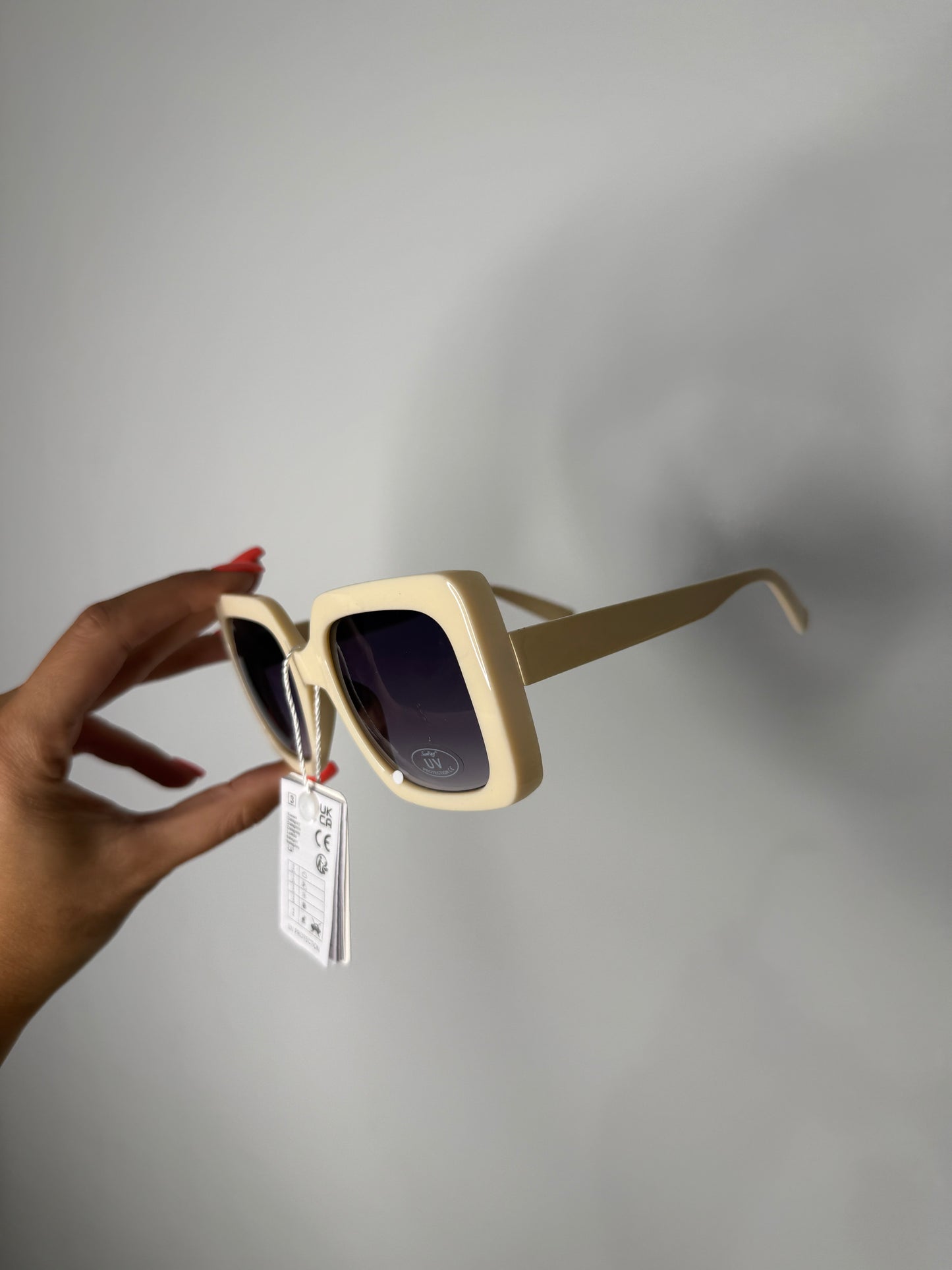 SUNGLASSES WHITE