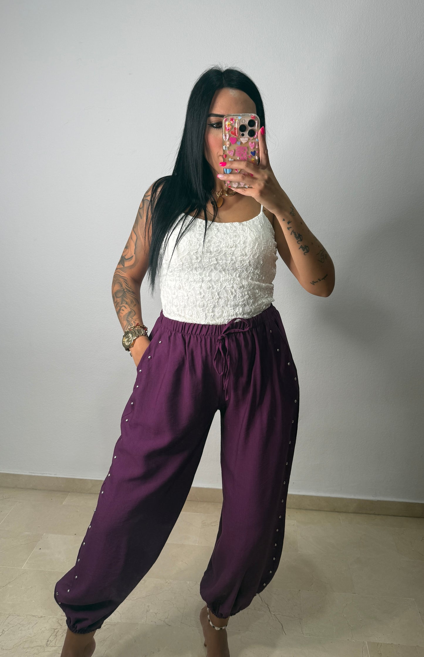 PANTALÓN TACHAS BURGUNDY