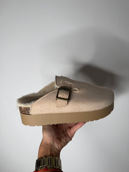 ZUECO COMFY PELUCHE