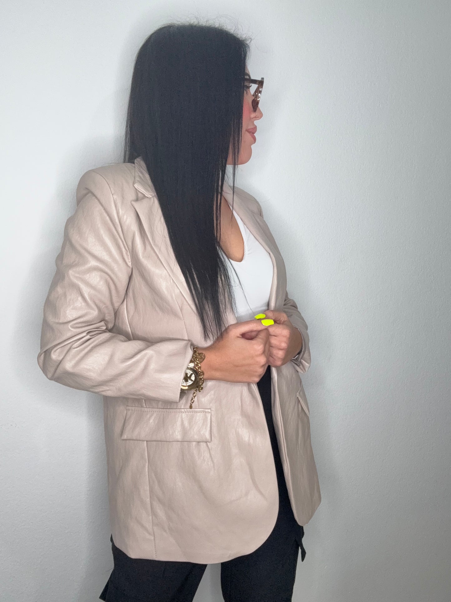 BLAZER EFECTO PIEL TAUPE