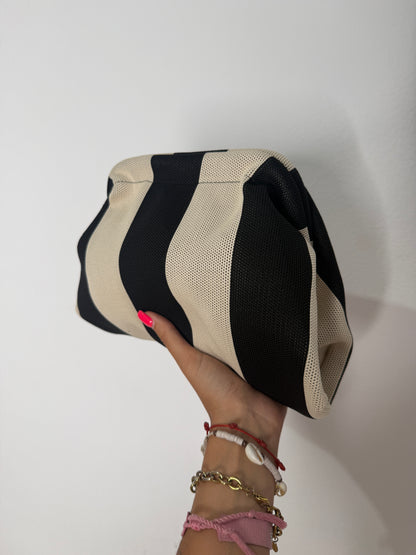 CLUTCH BICOLOR BLACK WHITE