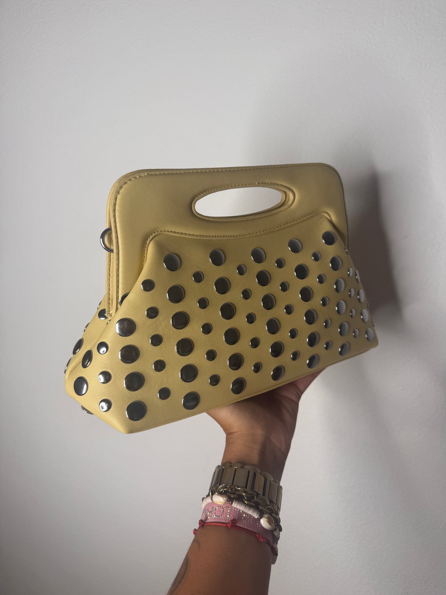 BOLSO TACHAS YELLOW