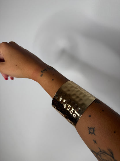 BRAZALETE TEXTURA GOLD