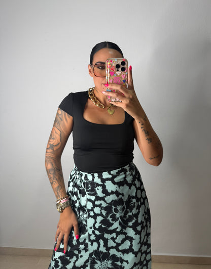 TOP BASIC BLACK ESCOTE