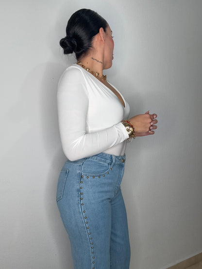 PANTALÓN DENIM TACHUELAS